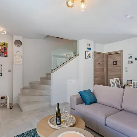 Casa de Férias Leon Suite, Seafront Residence!